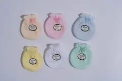 3 Scratch Mittens